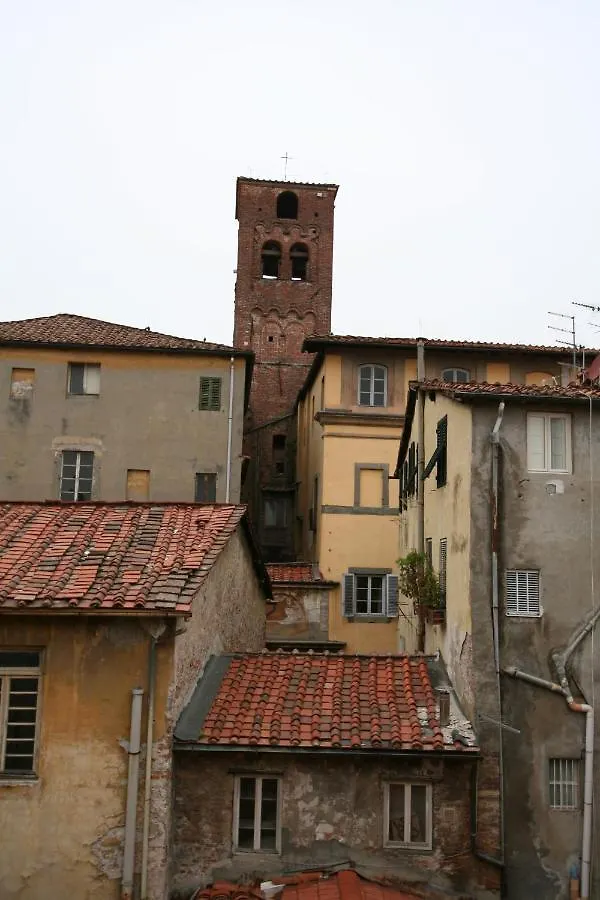 Giara Cozy Apartment Lucca 0*,  Italien